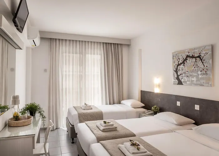 מלון Cactus לרנקה