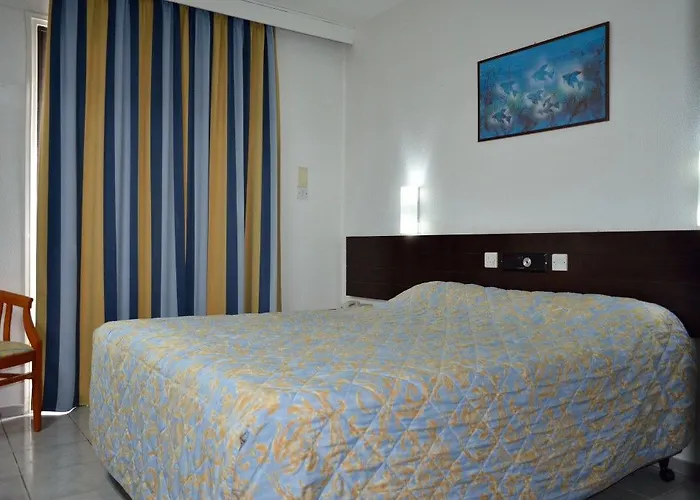 מלון Cactus לרנקה